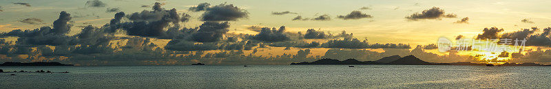 日落时分的Truk/Chuuk Lagoon岛屿全景